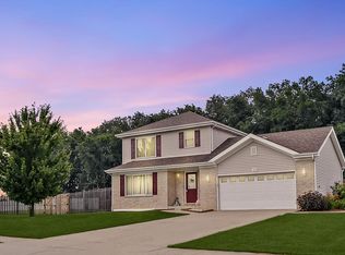 5534 Malibu Dr, Lowell, IN 46356