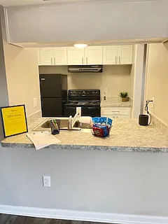 8345 Park Place Blvd — Photo 2