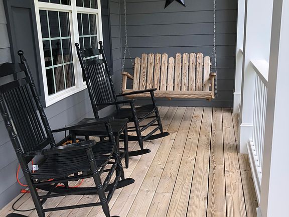 4th image of 305 Lace Ct