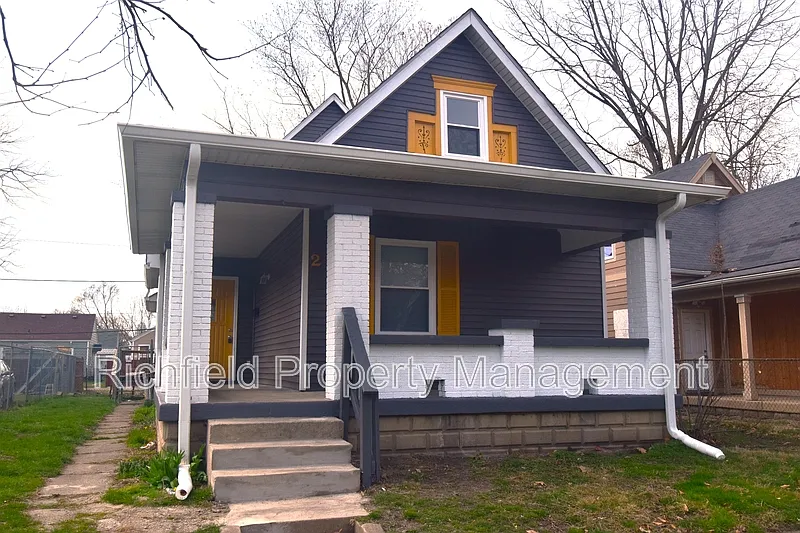 4 bed, 1.5 bath, 1478 sqft, $1,600 — Photo 3