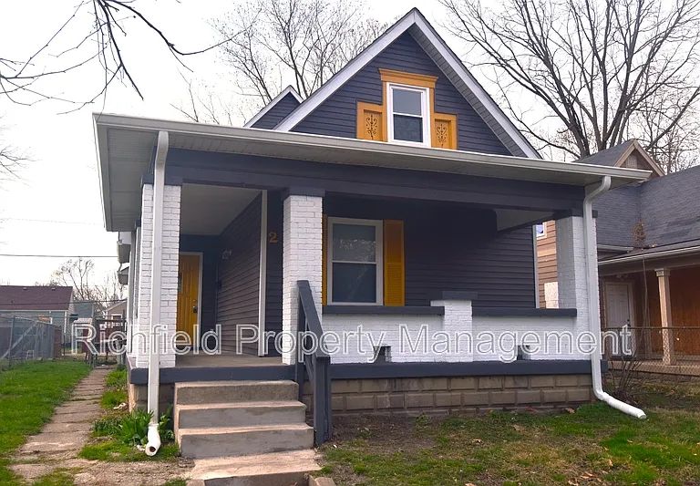 218 N Tacoma Ave — Photo 2