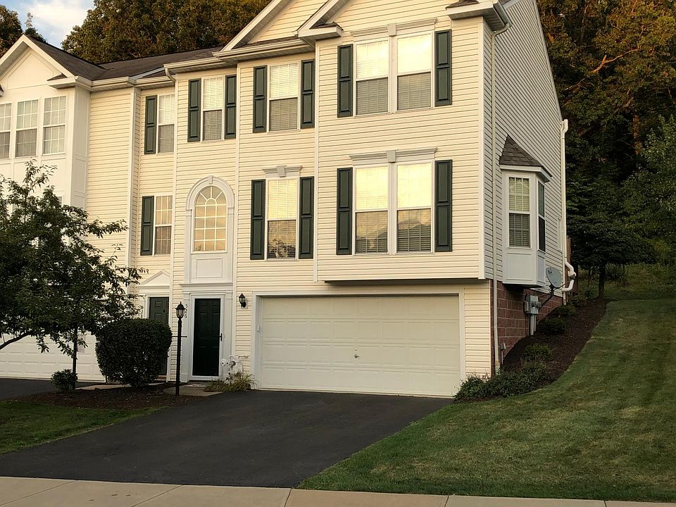 526 Village Green Blvd W - Adams Ridge