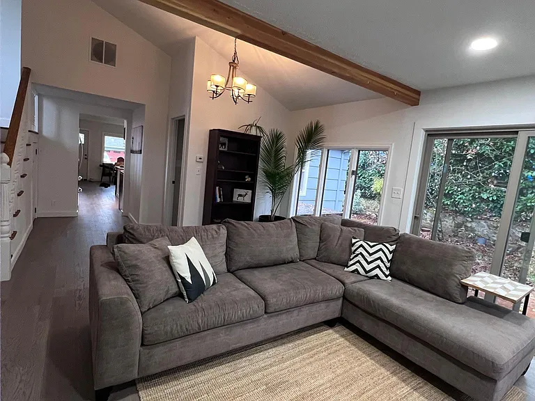 2443 Sunset Ave — Photo 12