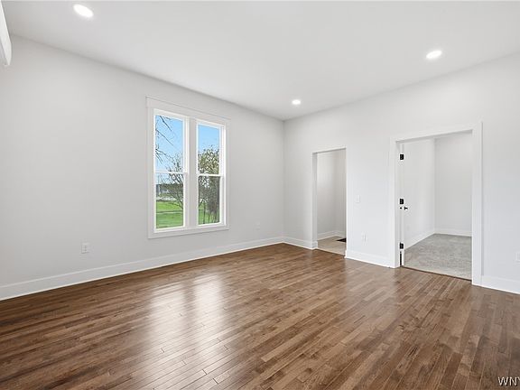 4th image of 4350 Mapleton Rd