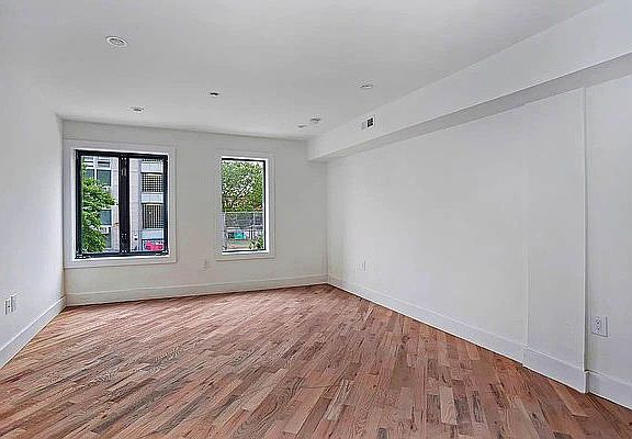 2nd image of 201 Chauncey St #1F