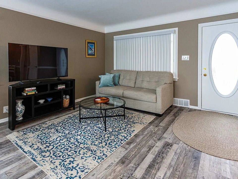 45 Gratiot Blvd #ID1550273P