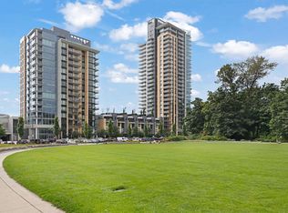 1471 Hunter St #1604, North Vancouver, BC V7J1H3