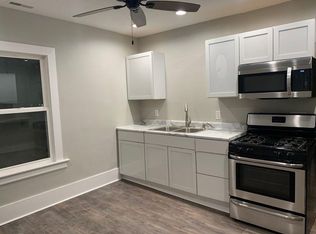 612 4th St SW, Cedar Rapids, IA 52404