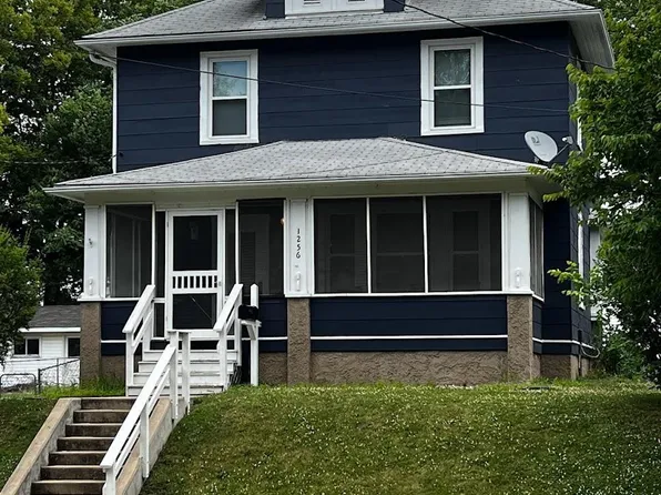 1256 S Main St, Burlington, IA 52601