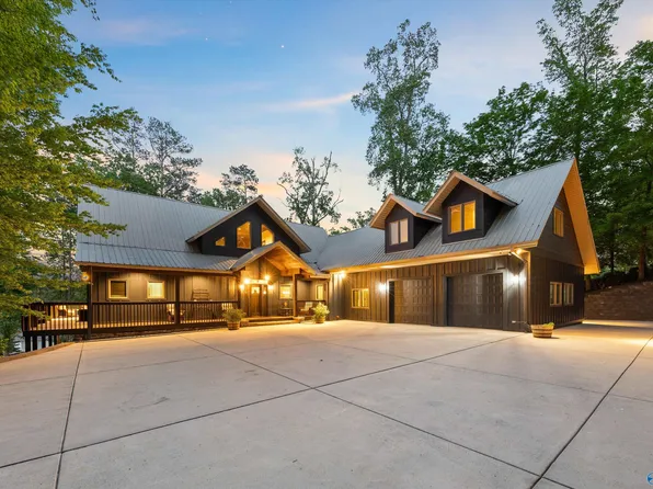 375 Adeline Way, Scottsboro, AL 35769