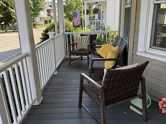 2nd image of 58 Bromfield St #1