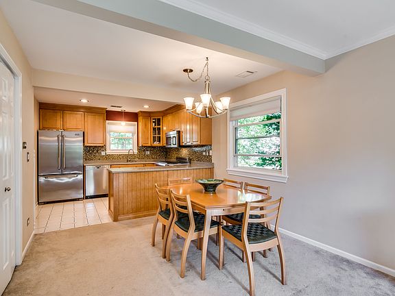 5th image of 71 Knightsbridge Dr