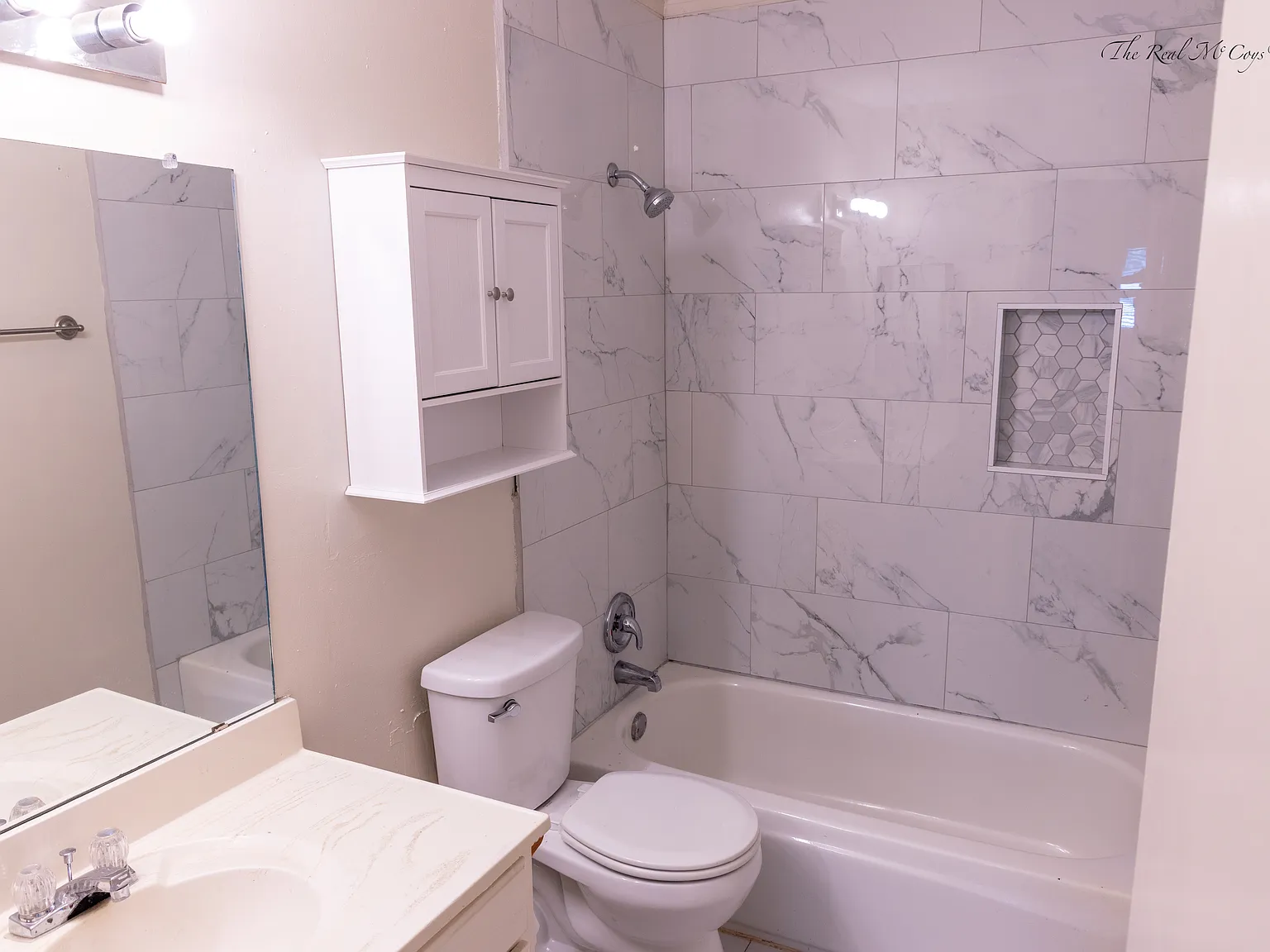 3 bed, 2.5 bath, 2197 sqft, $2,350 — Photo 3