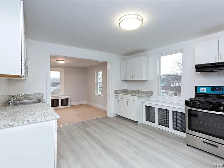 167 Brook St #2 — Photo 7