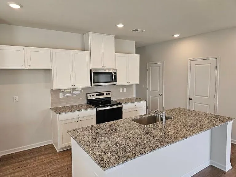 5161 Sidney Square Dr — Photo 8