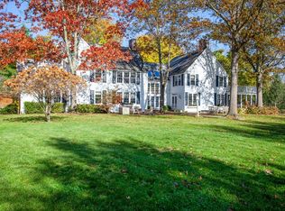 690 Old Academy Rd, Fairfield, CT 06824