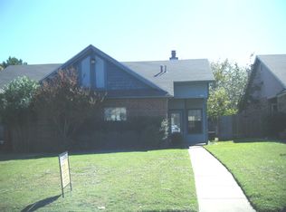 611 Canterbury St, Euless, TX 76039