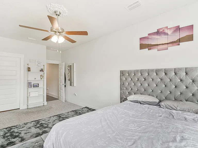 6076 Cherry Hill Cir — Photo 29