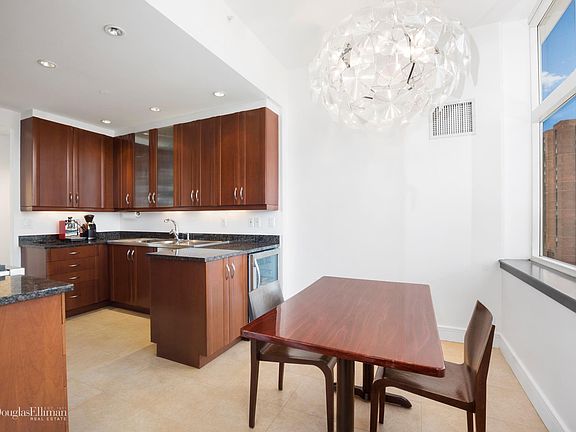 4th image of 181 E 90th St APT 28B