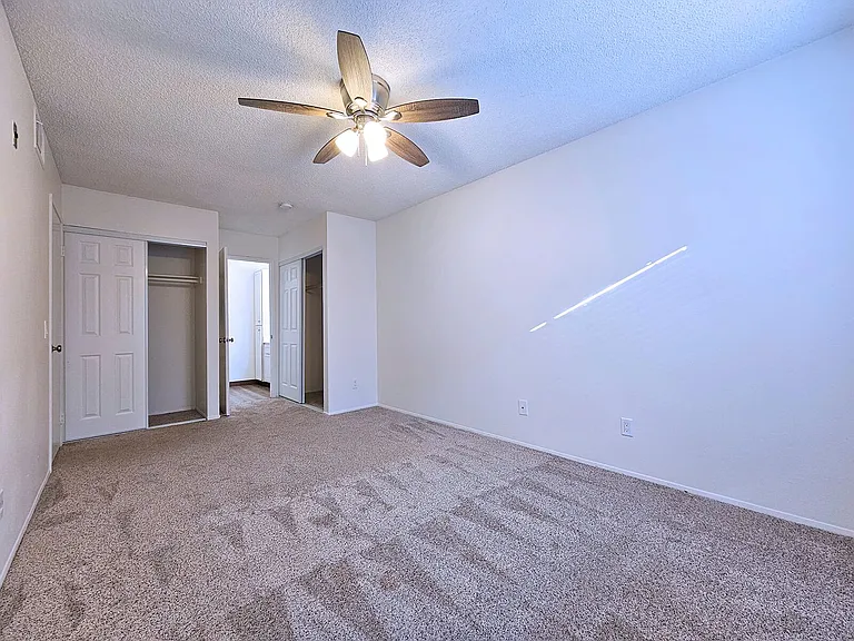 WELCOME TO THE VINE APARTMENTS! — Photo 11