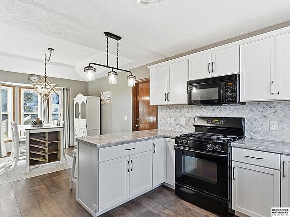 4th image of 2504 Century Rd