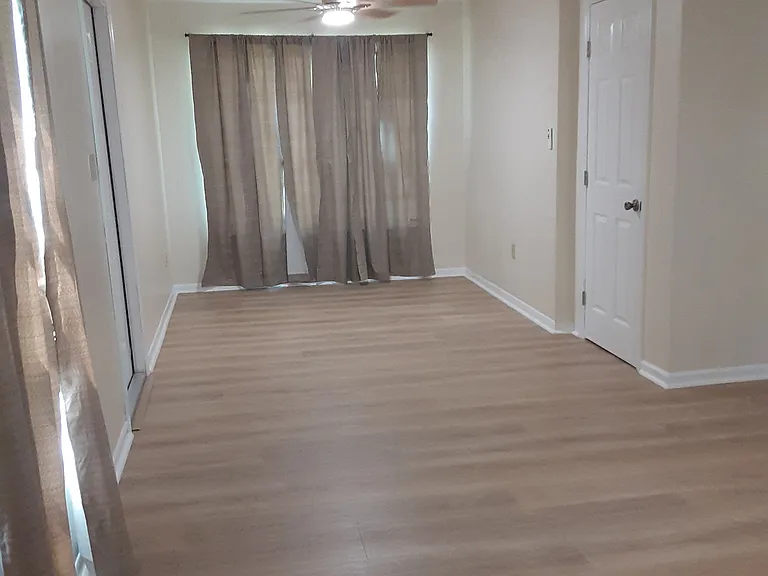 5126 Happiness St — Photo 14