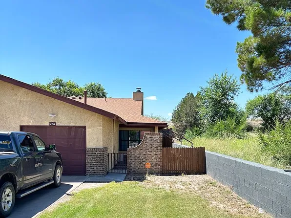 14 Bent Tree Rd APT A, Roswell, NM 88201