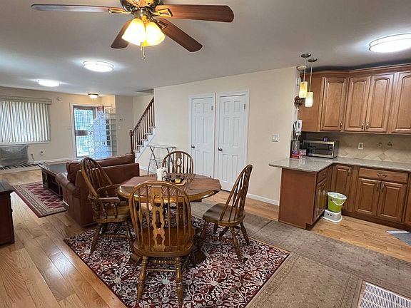 2nd image of 4907 Kissena Blvd