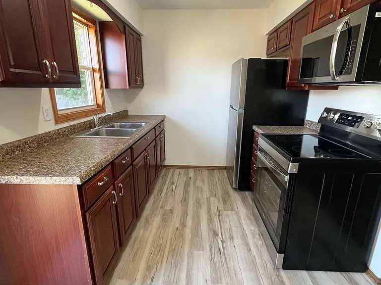 3004 S Phillips Ave — Photo 10
