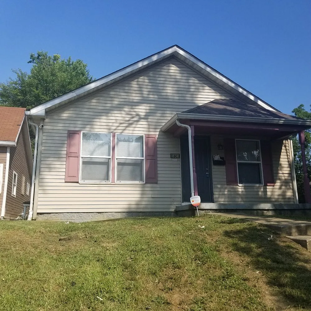 1838 Holloway Ave photo 1