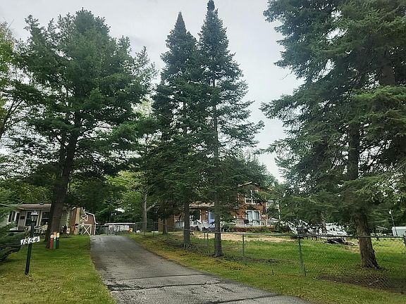 3rd image of 1840 Grouse Ln