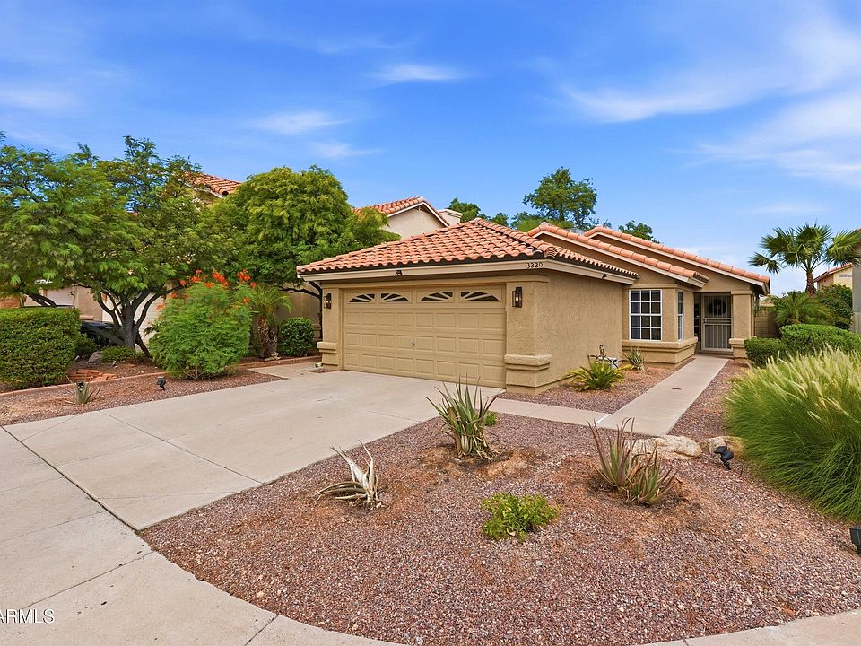 1st image of 3220 E SIERRA Street