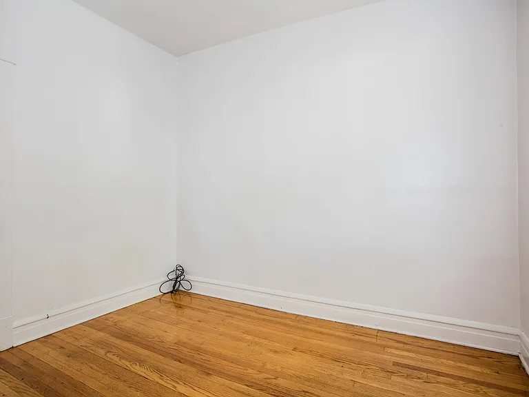4636 W Barry Ave #1 — Photo 7