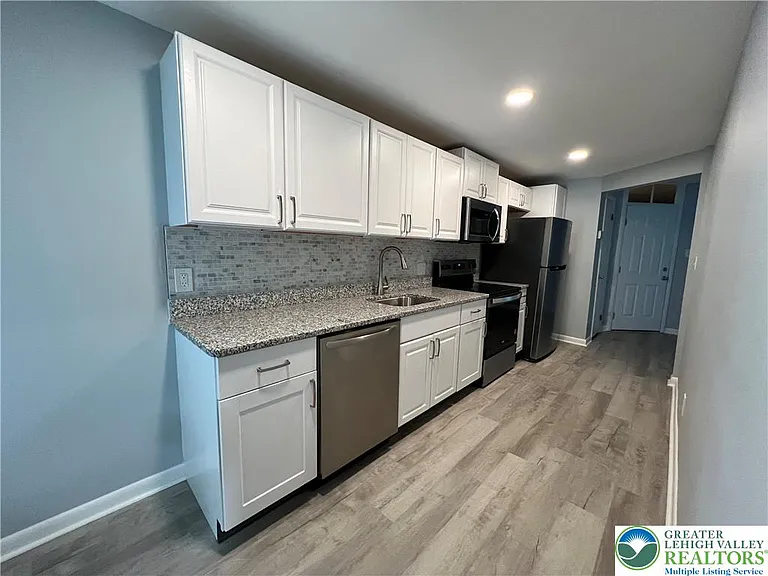 161 S Main St #201 — Photo 11