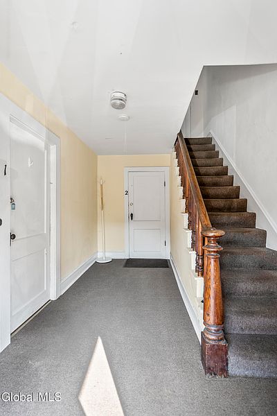 3rd image of 58 Woodlawn Ave Avenue