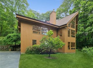 69 Canopus Hill Rd, Putnam Valley, NY 10579