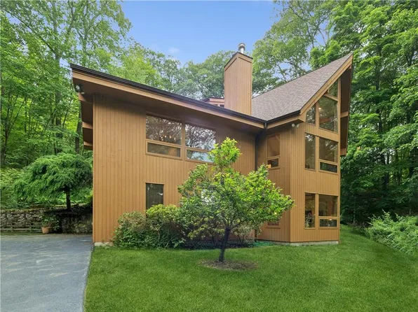 69 Canopus Hill Road, Putnam Valley, NY 10579