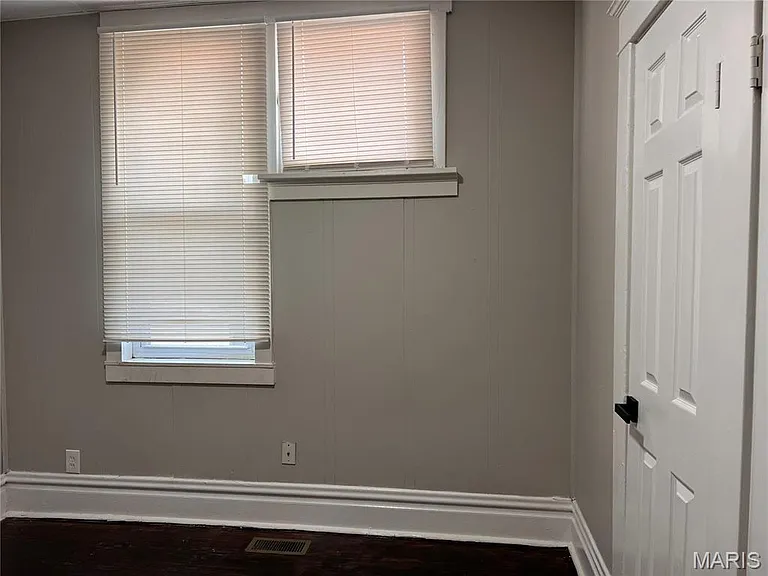 6543 Etzel Ave — Photo 13