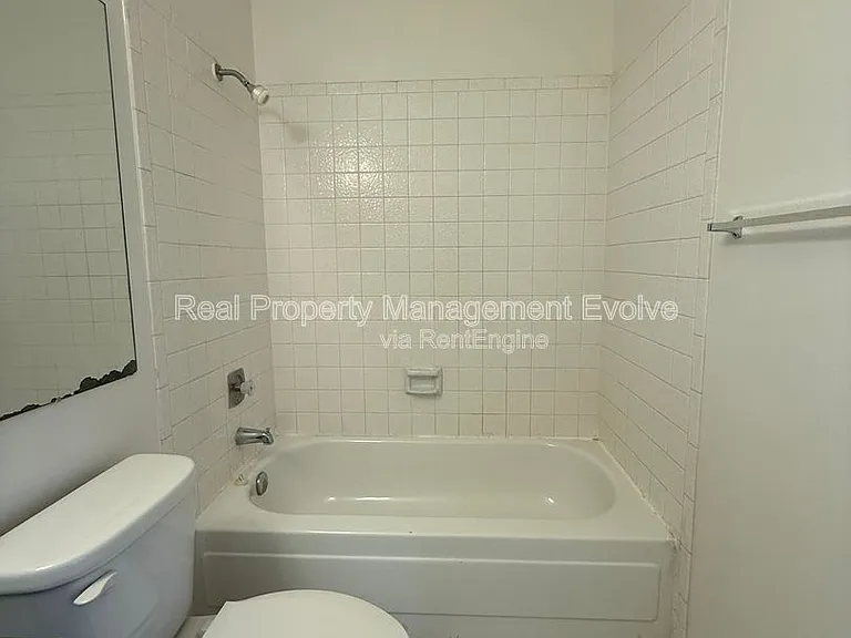 6437 W Sierra St — Photo 15