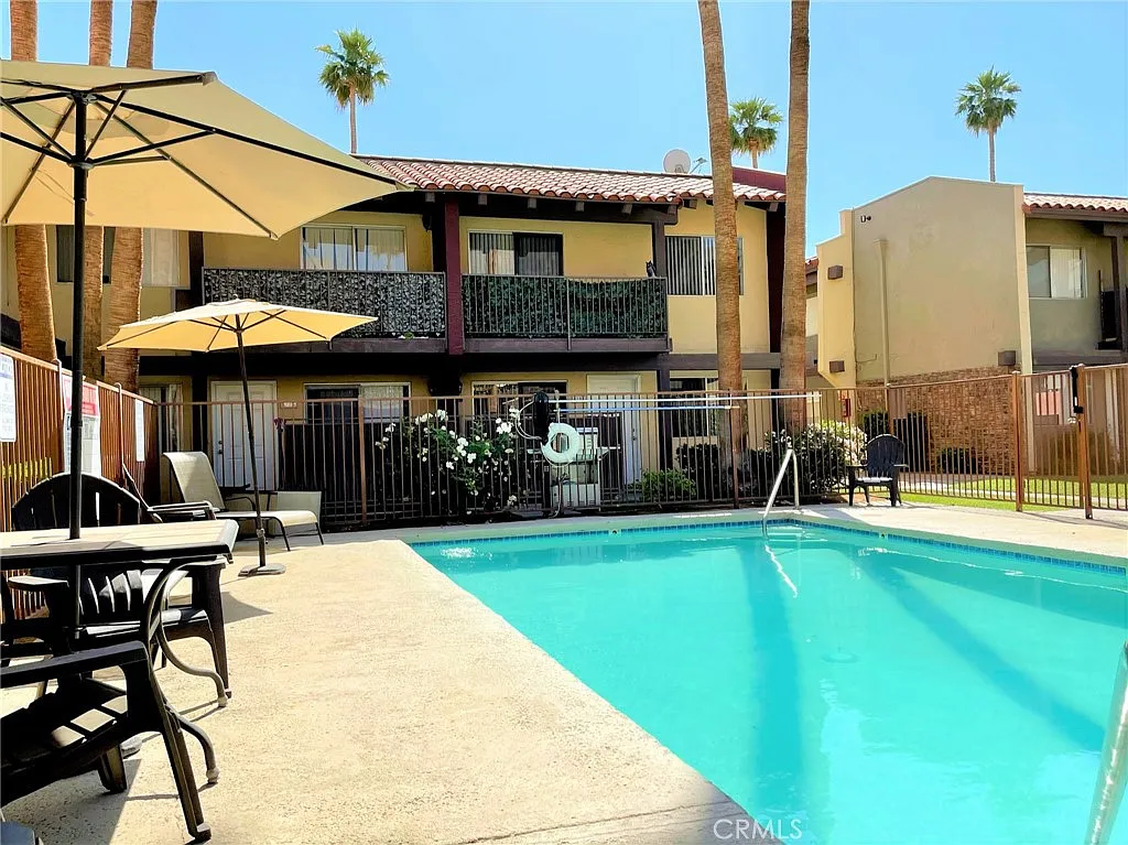 2 bed, 1.5 bath, 1000 sqft, $2,195 — Photo 4
