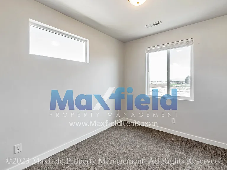 721 W Crystal Creek Rd — Photo 15
