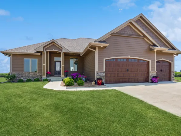2606 Leland Ct, Marshalltown, IA 50158