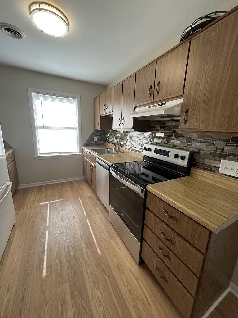 409 North 3rd Street - 10 — Photo 3