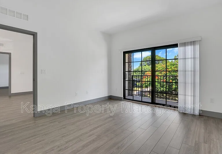 630 NE 14th Ct #205 — Photo 7