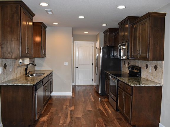 5th image of 713 Backwind Ln