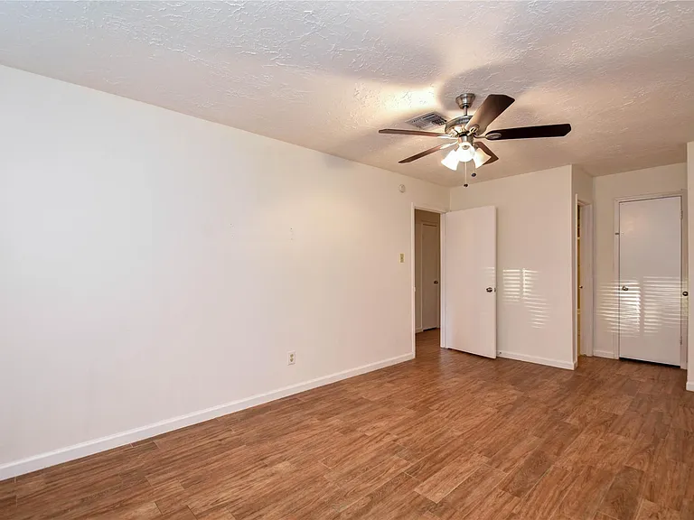 9510 Huntington Way Dr — Photo 20