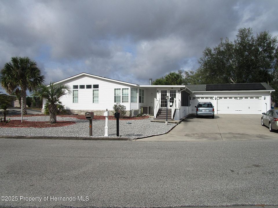 9229 Bassin St, Brooksville, FL 34613 | Zillow