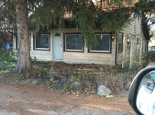 32 Cottage St, Buckeye Lake, OH 43008