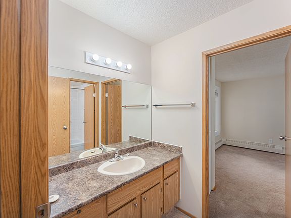 5th image of 35 Homestead Cres NW #122