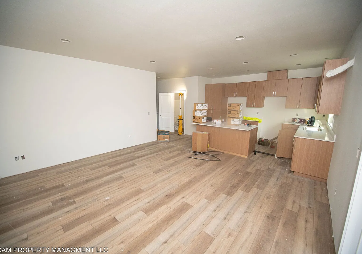 4-Bedroom, 2.5-Bathroom Townhome! — Photo 2